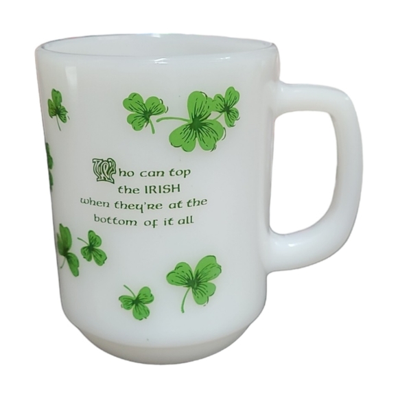 Vintage 70's Anchor Hocking Fire-King Milk Glass Mug - Picture 3 of 8